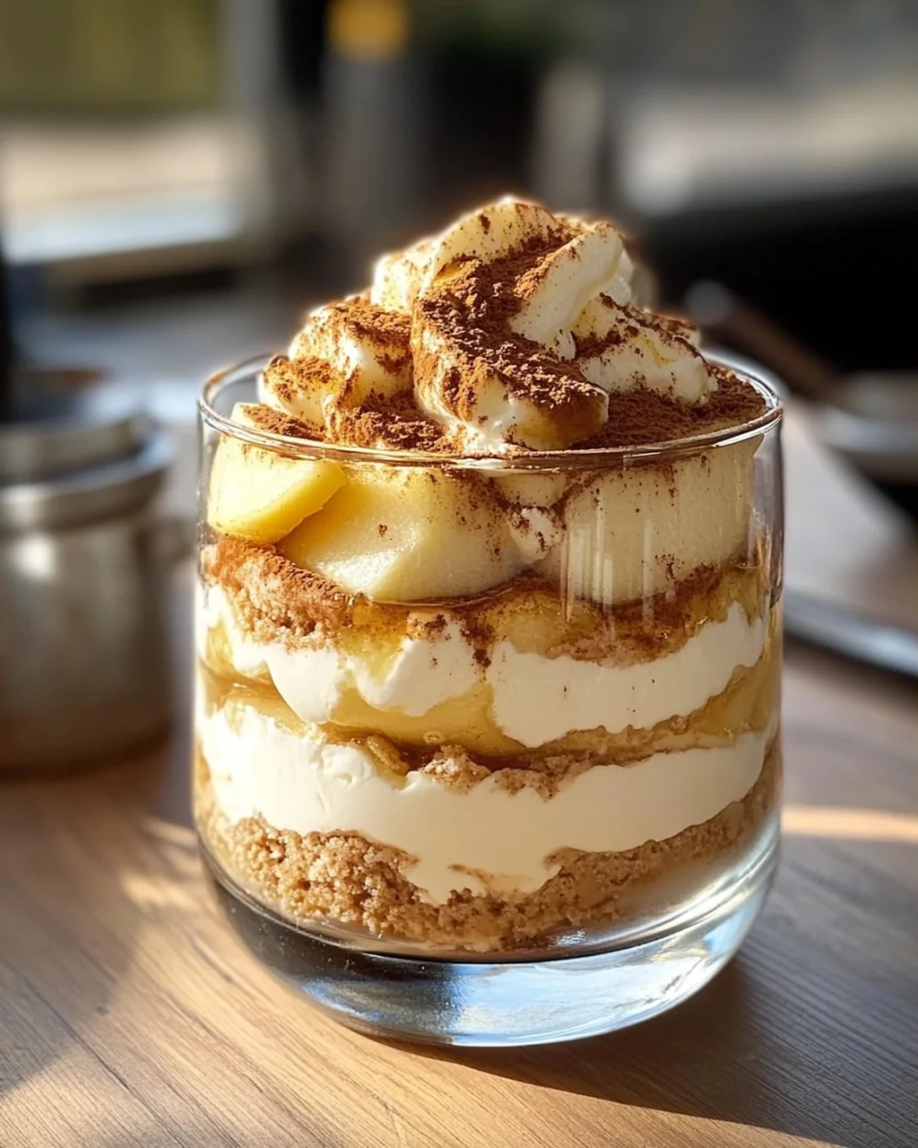 Bratapfel Tiramisu im Glas: Dein festliches Weihnachtsdessert
